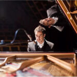 Espetáculo imersivo “CINEPIANO” traz o clássico Frankenstein com trilha sonora improvisada ao vivo ao Teatro Erotides de Campos