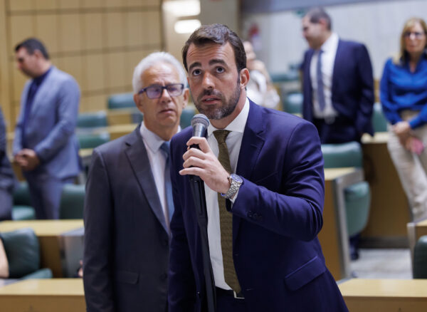 Lucas no plenário - foto Rodrigo Costa